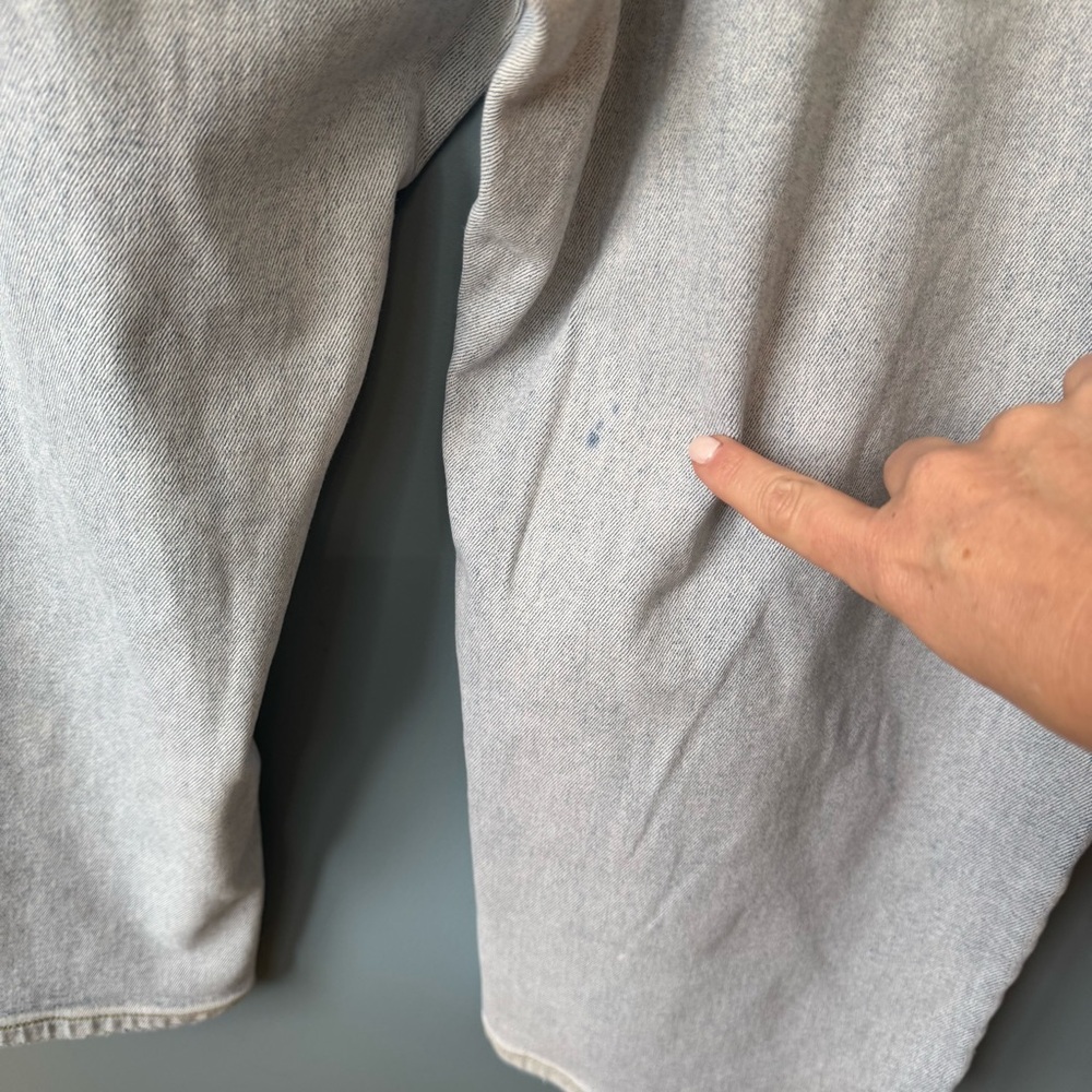 Lane Bryant High Rise Straight Light Wash Flex Magic Waist Jeans Distressed. 28 - Picture 8 of 11